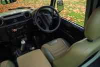 USED 2011 61 LAND ROVER DEFENDER 90 2.4 TDCi Pickup 2dr Diesel Manual 4WD SWB Euro 4 (122 bhp) Incredibly Restored|Re-trimmed
