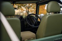 USED 2011 61 LAND ROVER DEFENDER 90 2.4 TDCi Pickup 2dr Diesel Manual 4WD SWB Euro 4 (122 bhp) Incredibly Restored|Re-trimmed