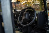 USED 2011 61 LAND ROVER DEFENDER 90 2.4 TDCi Pickup 2dr Diesel Manual 4WD SWB Euro 4 (122 bhp) Incredibly Restored|Re-trimmed
