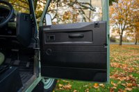 USED 2011 61 LAND ROVER DEFENDER 90 2.4 TDCi Pickup 2dr Diesel Manual 4WD SWB Euro 4 (122 bhp) Incredibly Restored|Re-trimmed