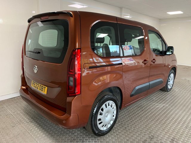2022 Vauxhall Combo Life 1.5L Edition 5dr - Photo 2