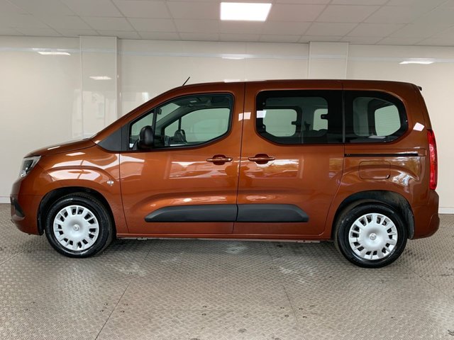2022 Vauxhall Combo Life 1.5L Edition 5dr - Photo 3