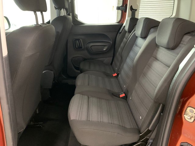 2022 Vauxhall Combo Life 1.5L Edition 5dr - Photo 6