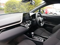 USED 2018 68 TOYOTA C-HR 1.8 VVT-h Design SUV 5dr Petrol Hybrid CVT Euro 6 (s/s) (122 ps) AWARD WINNING DEALERSHIP