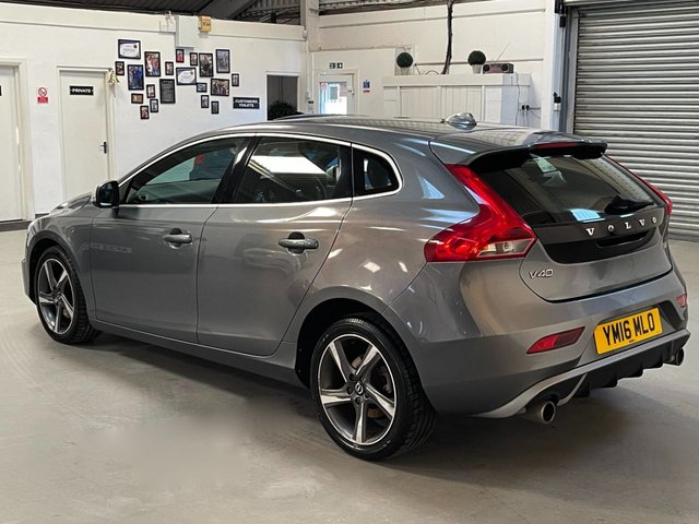 View our VOLVO V40
