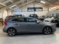USED 2016 16 VOLVO V40 2.0 D2 R-Design Hatchback 5dr Diesel Manual Euro 6 (s/s) (120 ps) TOP SPEC+17"S+DAB+BLUETOOTH+
