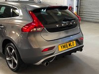 USED 2016 16 VOLVO V40 2.0 D2 R-Design Hatchback 5dr Diesel Manual Euro 6 (s/s) (120 ps) TOP SPEC+17"S+DAB+BLUETOOTH+
