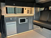 USED 2021 71 VOLKSWAGEN TRANSPORTER CAMPERVAN 2.0 TDI T28 4 Berth SWB Euro 6 (110 ps) rare single passenger swivel seat