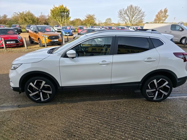 2021 NISSAN QASHQAI 1.3 DIG-T N-Motion SUV 5dr Petrol Manual Euro 6 (s/s) (140 ps) - Photo 5