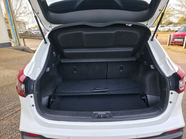 2021 NISSAN QASHQAI 1.3 DIG-T N-Motion SUV 5dr Petrol Manual Euro 6 (s/s) (140 ps) - Photo 8