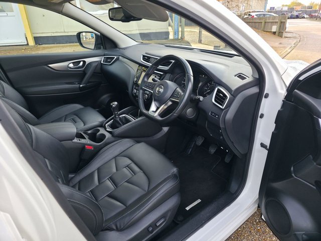 2021 NISSAN QASHQAI 1.3 DIG-T N-Motion SUV 5dr Petrol Manual Euro 6 (s/s) (140 ps) - Photo 10