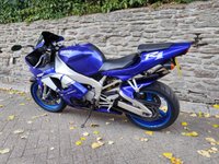 USED YAMAHA R1 