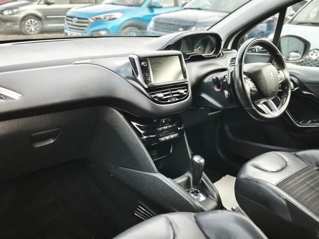 2013 PEUGEOT 208 - Photo 11