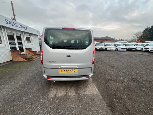 2022 Ford Tourneo Custom 2L Titanium 5dr - Photo 8