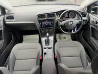 USED 2017 17 VOLKSWAGEN GOLF 1.6 TDI BlueMotion Tech SE Estate 5dr Diesel DSG Euro 6 (s/s) (115 ps) 