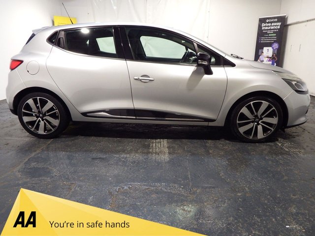 2015 Renault Clio 1.5 dCi Dynamique S Nav Hatchback 5dr Diesel Manual Euro 6 (s/s) (90 ps) photo