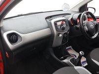 USED 2018 67 TOYOTA AYGO 1.0 VVT-i x-play Hatchback 5dr Petrol Manual Euro 6 (68 ps) BLUETOOTH | ISOFIX | AIR CON