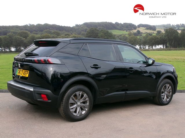 2023 PEUGEOT E-2008 - Photo 2