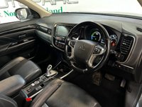 USED 2018 18 MITSUBISHI OUTLANDER 2.0h 12kWh 4h SUV 5dr Petrol Plug-in Hybrid CVT 4WD Euro 6 (s/s) (200 ps) 2 keys, 360 camera, cruise, DAB