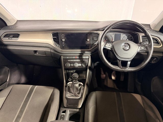 2018 VOLKSWAGEN T-ROC - Photo 2