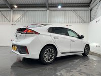 USED 2020 70 HYUNDAI IONIQ 38.3kWh Premium Hatchback 5dr Electric Auto (136 ps) 2 keys, digi dash, reverse cam, NAV