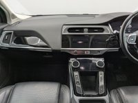 USED 2020 70 JAGUAR I-PACE 400 90kWh SE SUV 5dr Electric Auto 4WD (400 ps) 20'' ALLOY WHEELS , PAN ROOF , APPLE CARPLAY/ANDROID AUTO , SAT NAV , CRUISE CONTROL , HEATED LEATHER SEATS , DUAL CLIMATE CONTROL , REAR PARKING SENSORS , REVERSE CAMERA -  SERVICE