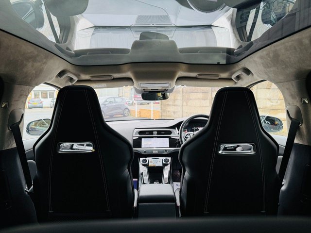 2022 Jaguar I-Pace - Photo 2