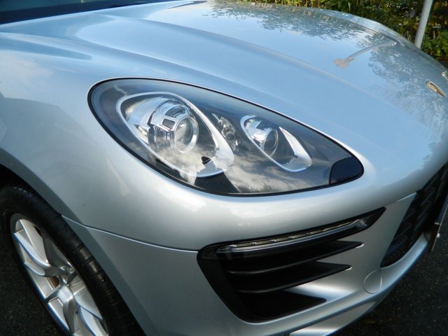 2014 Porsche Macan 3L S 5dr - Photo 9