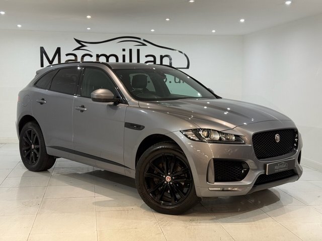 2020 JAGUAR F-PACE - Photo 2