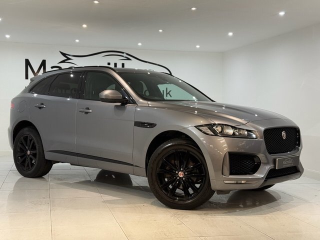 2020 JAGUAR F-PACE - Photo 4