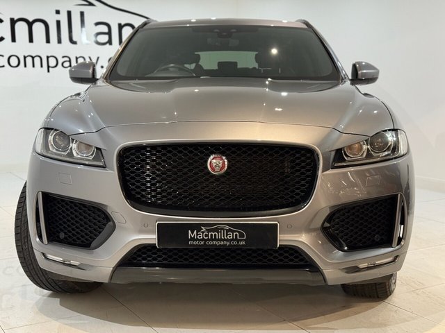 2020 JAGUAR F-PACE - Photo 7