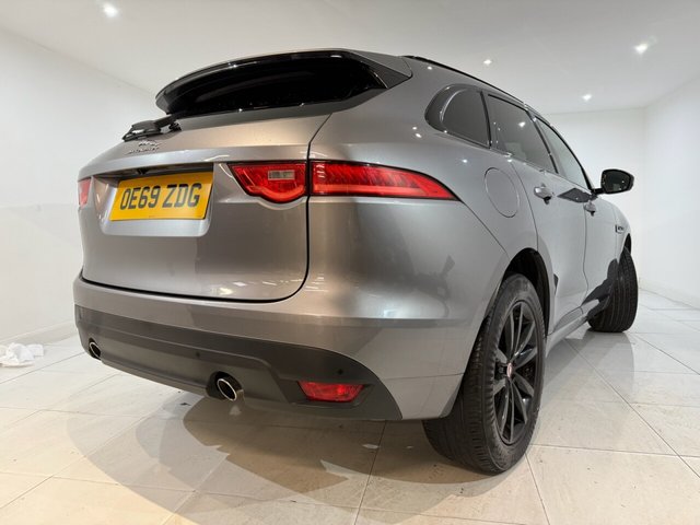 2020 JAGUAR F-PACE - Photo 10