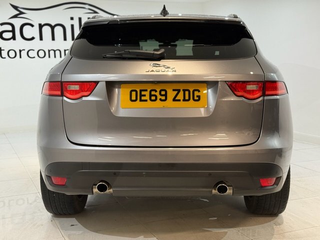 2020 JAGUAR F-PACE - Photo 11