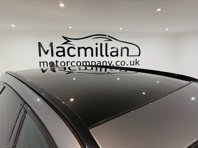 2020 JAGUAR F-PACE - Photo 12