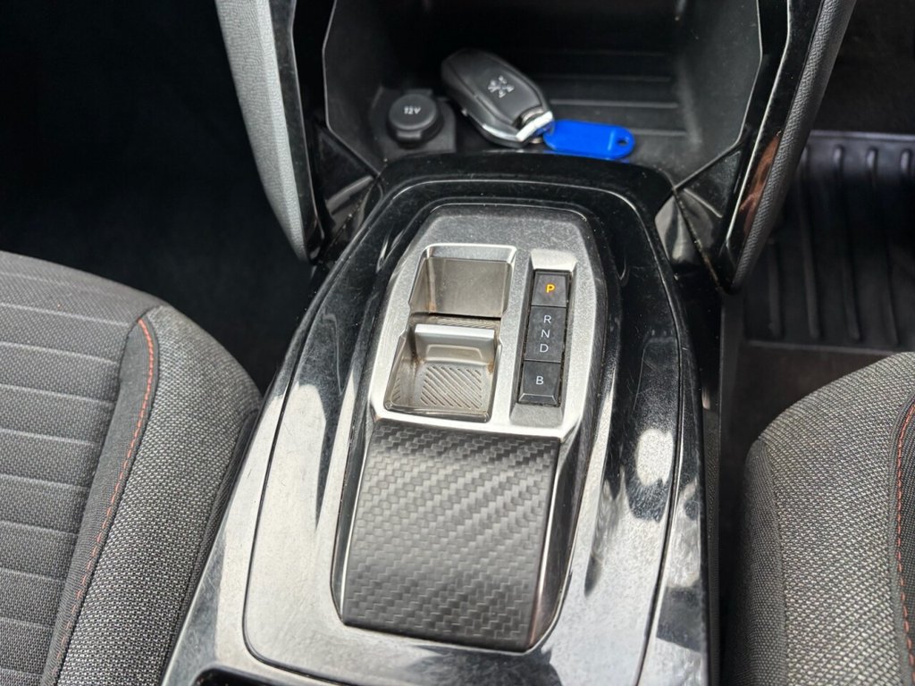 USED 2022 72 PEUGEOT E-2008 E-2008 100KW 50 KWH ALLURE (11KC) ELECTRIC &pound;ZERO DEPOSIT FINANCE