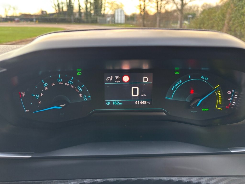USED 2022 72 PEUGEOT E-2008 E-2008 100KW 50 KWH ALLURE (11KC) ELECTRIC &pound;ZERO DEPOSIT FINANCE