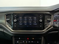 USED 2019 69 VOLKSWAGEN T-ROC 1.5 TSI GPF EVO Design SUV 5dr Petrol Manual Euro 6 (s/s) (150 ps) 2 keys, reverse camera, NAV, cruise