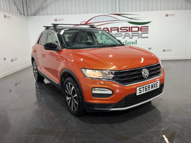 View our VOLKSWAGEN T-ROC
