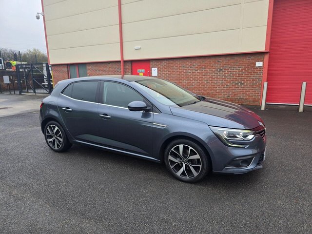 2019 RENAULT MEGANE - Photo 10