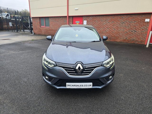 2019 RENAULT MEGANE - Photo 6