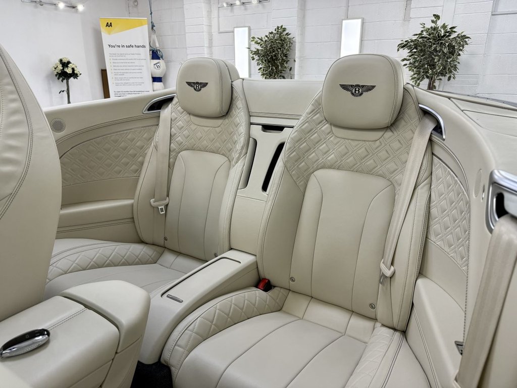 USED 2020 70 BENTLEY CONTINENTAL 6.0 W12 GTC Convertible 2dr Petrol Auto 4WD Euro 6 (635 ps) 