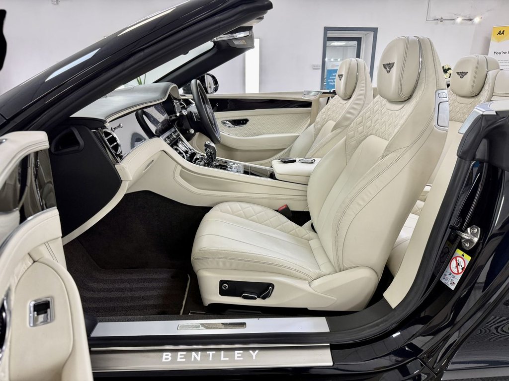 USED 2020 70 BENTLEY CONTINENTAL 6.0 W12 GTC Convertible 2dr Petrol Auto 4WD Euro 6 (635 ps) 
