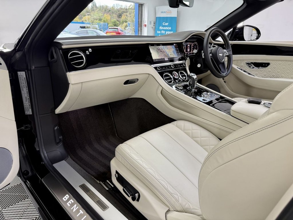 USED 2020 70 BENTLEY CONTINENTAL 6.0 W12 GTC Convertible 2dr Petrol Auto 4WD Euro 6 (635 ps) 