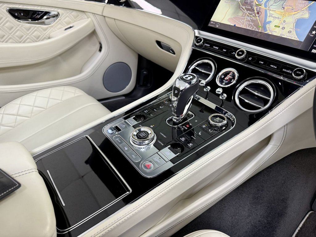 USED 2020 70 BENTLEY CONTINENTAL 6.0 W12 GTC Convertible 2dr Petrol Auto 4WD Euro 6 (635 ps) 