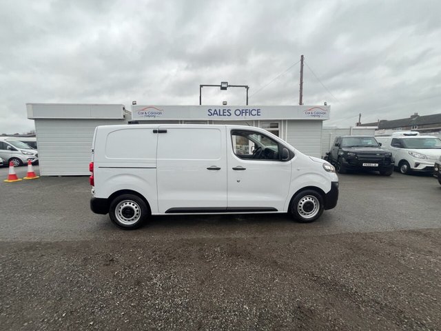 2022 Vauxhall Vivaro 1.5L Dynamic 6dr - Photo 4