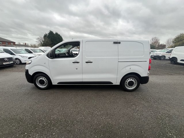 2022 Vauxhall Vivaro 1.5L Dynamic 6dr - Photo 6
