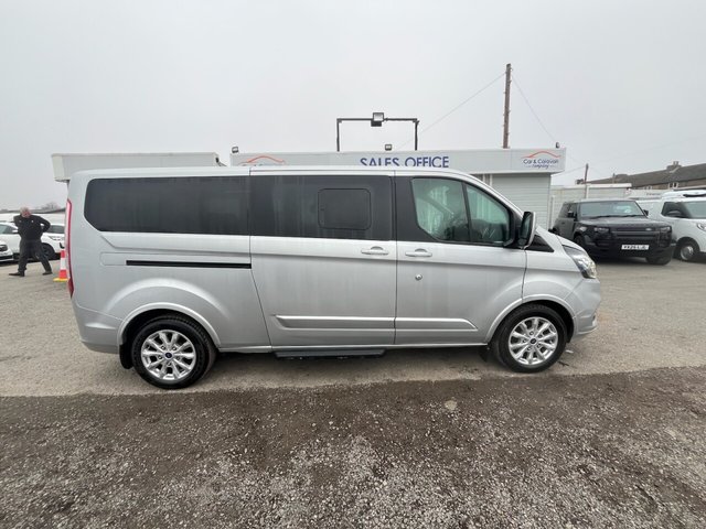 2021 Ford Tourneo Custom 2L Titanium 5dr - Photo 7