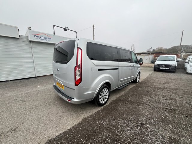 2021 Ford Tourneo Custom 2L Titanium 5dr - Photo 10