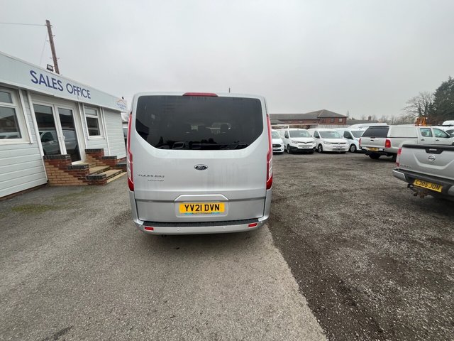 2021 Ford Tourneo Custom 2L Titanium 5dr - Photo 9