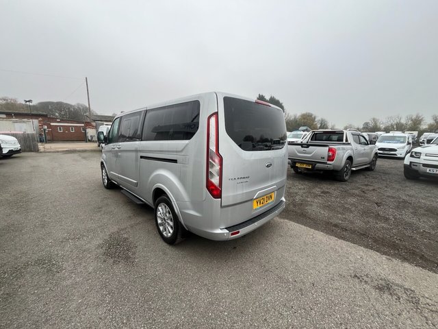2021 Ford Tourneo Custom 2L Titanium 5dr - Photo 8